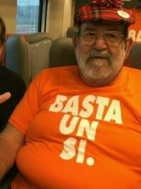 Falso Umberto Eco promuove il referendum per il sì